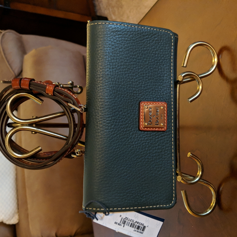 NWT Dooney & Bourke Daphne Crossbody Wallet